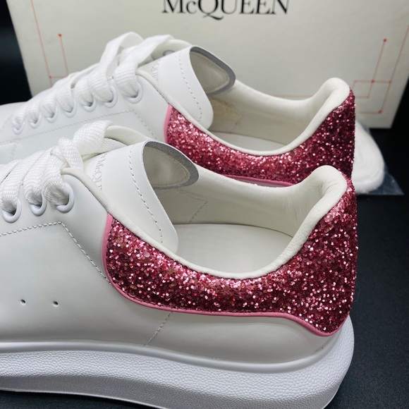 Alexander McQueen Women’s Oversized Leather Sneakers Size 9.5 NWB AUTHENTIC - Picture 4 of 8